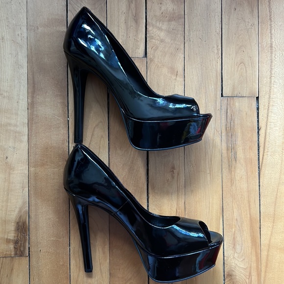 Jessica Simpson black platform heels - Picture 7 of 8